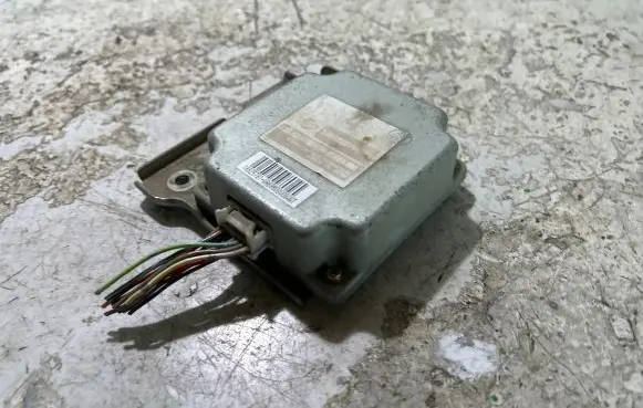Nissan Pathfinder R51 Other control units/modules A680000861 25781WA6800000 18825781