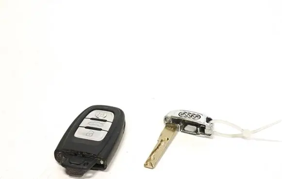 Audi A4 S4 B8 8K Ignition key/card 8T0959754D 8T0959754