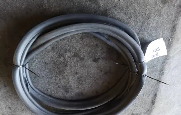 BMW 5 G30 G31 G38 Front door rubber seal 