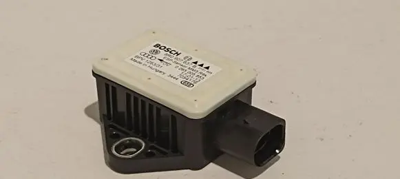 Audi A4 S4 B8 8K Acceleration sensor 8R0907637B