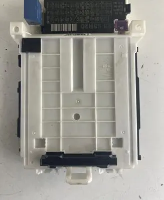 Suzuki Ignis Fuse module 2353R20 23233C5U4