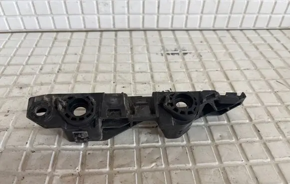 Opel Insignia B Front bumper mounting bracket 39145051