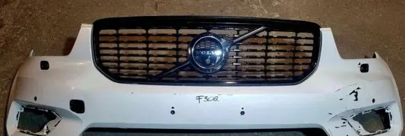 Volvo XC40 Front bumper
