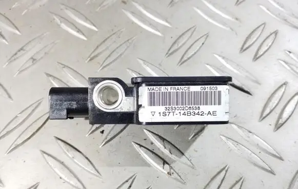 Ford Mondeo Mk III Airbag deployment crash/impact sensor 1S7T14B342AE 091503