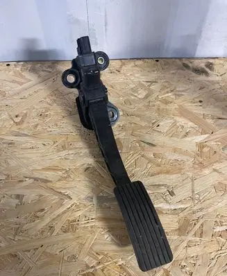 Mitsubishi Outlander Accelerator throttle pedal Mn101544 07177A1A0354 47113308553