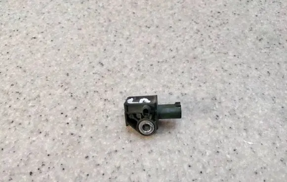 Mercedes-Benz E A207 Airbag deployment crash/impact sensor A1729056000