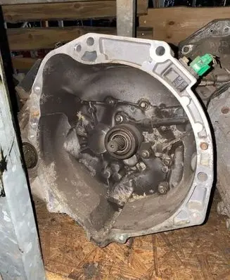 Nissan Micra Manual 5 speed gearbox brak
