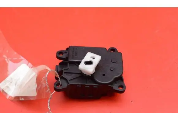 Nissan Qashqai Air flap motor/actuator 277326RF0A