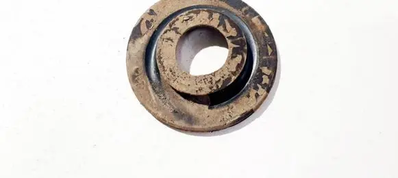 Skoda Octavia Mk2 (1Z) Front coil spring rubber mount 