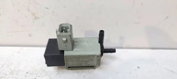 Hyundai Tucson TL Turbo solenoid valve 351202A450