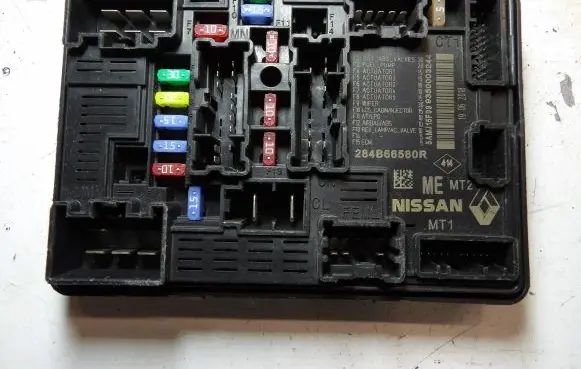 Renault Espace - Grand espace V Fuse 284B66580R