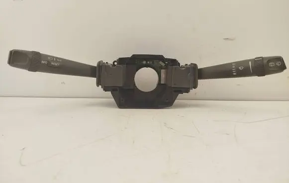 Volvo XC70 Wiper turn signal indicator stalk/switch 9452394 01W02A