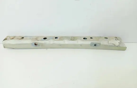 Volkswagen Transporter - Caravelle T4 Fender mounting bracket