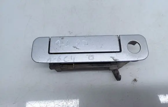 Audi A6 S6 C4 4A Front door exterior handle 4B0837206