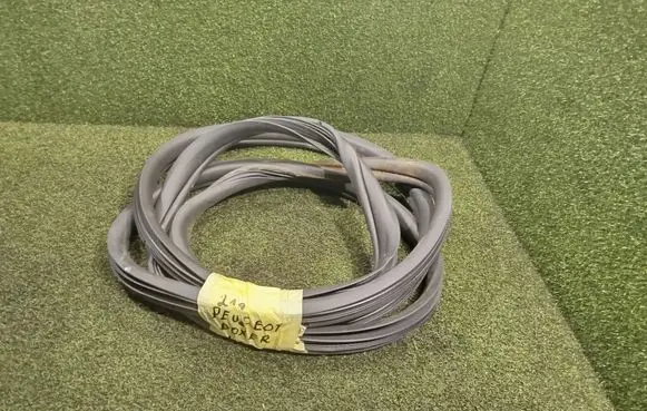 Peugeot Boxer Front door rubber seal 
