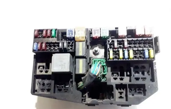 Ford Mondeo Mk III Fuse box set 2s7t14a076ae 7154-4754