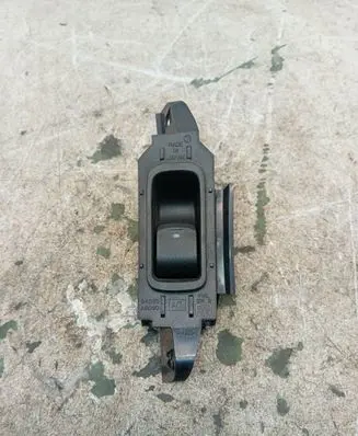 Subaru Outback Electric window control switch 94263