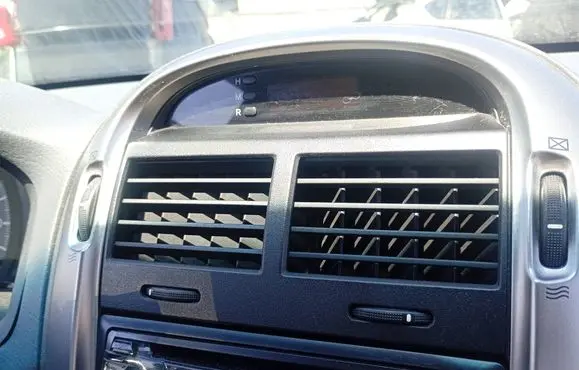 KIA Cerato Dash center air vent grill