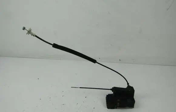 Opel Astra G Front door lock 24444016