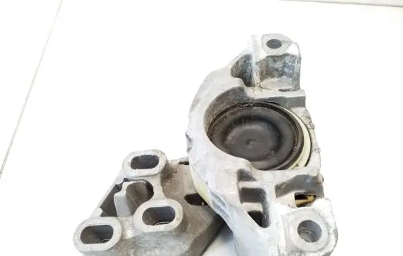 Mercedes-Benz A W176 Engine mount bracket A2462400617