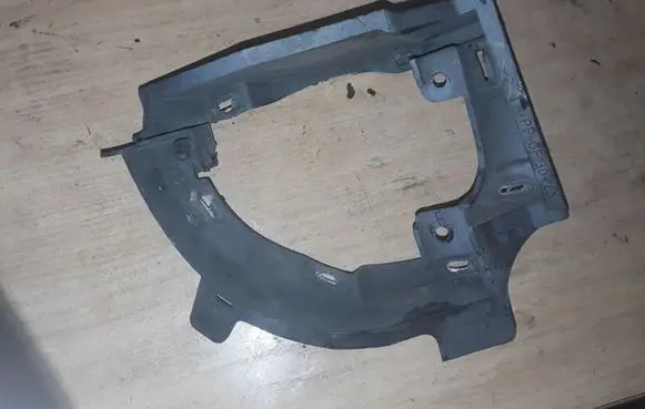 Audi A6 Allroad C5 Fog light bracket 4Z7941705B