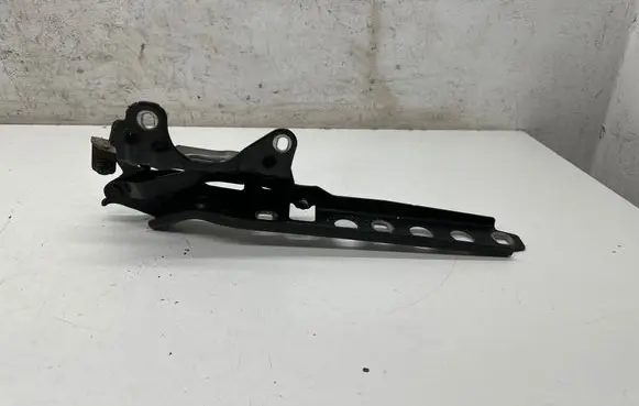 Porsche Macan (95B) Engine bonnet/hood hinges 95B823302B
