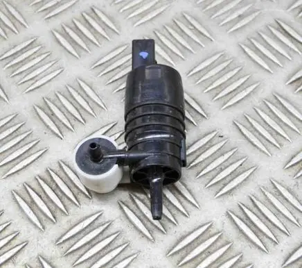 BMW i3 Windscreen/windshield washer pump 7388349