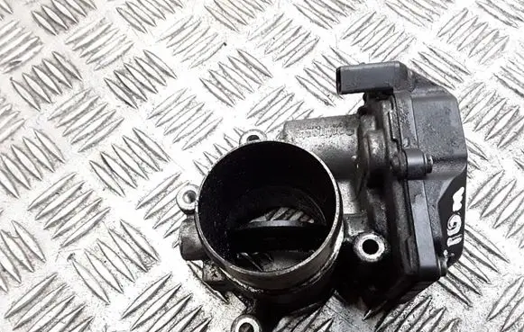 Volkswagen PASSAT CC Throttle valve 03l128063e
