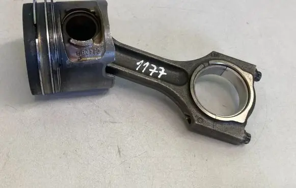 BMW 3 E90 E91 Piston with connecting rod