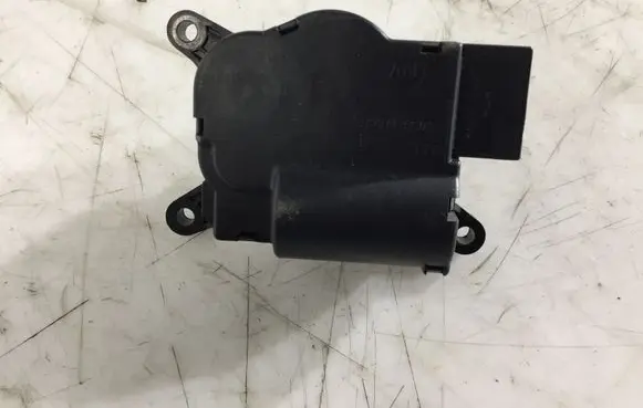 Renault Master III Air flap motor/actuator A21101800