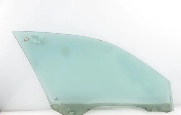 BMW 5 E39 Front door window glass four-door