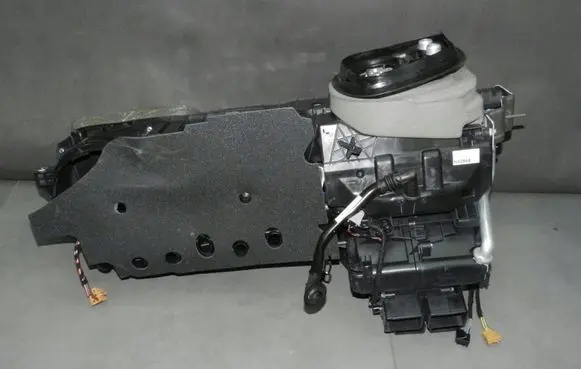 Volkswagen Jetta VI Interior heater climate box assembly 5C1820003JD