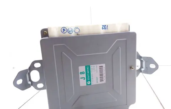 Subaru Outback Engine control unit/module 22611AE992 1120007322