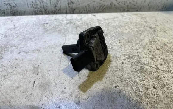 Volkswagen PASSAT B6 Oil level sensor 1J0907660C 6PR00807903