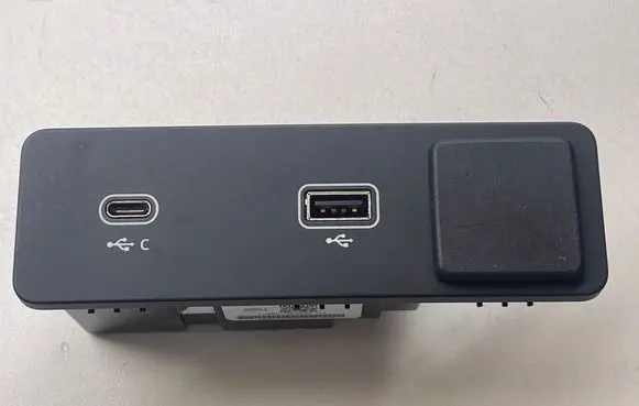 USB socket connector