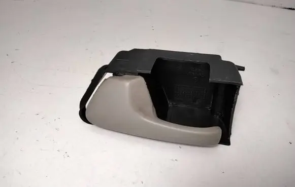 Volkswagen Golf III Front door interior handle 1H0837141