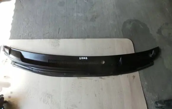 Suzuki Liana Wiper trim 7233054G11