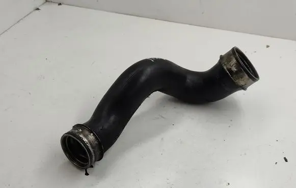 Mercedes-Benz CLK A209 C209 Intercooler hose/pipe A2035281582
