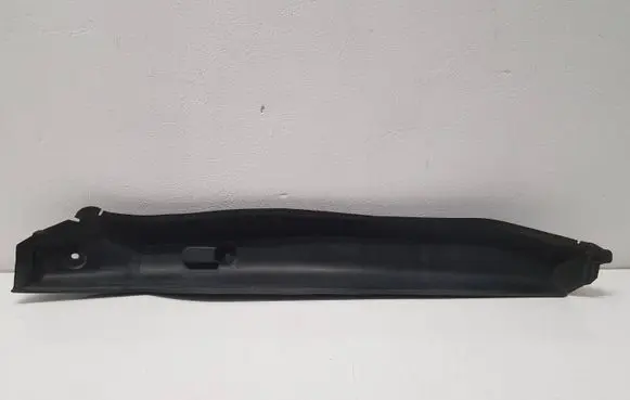 Mercedes-Benz CLA C117 X117 W117 Fender end trim A1178890100