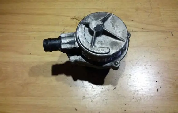 Renault Scenic I Vacuum pump 72117220F