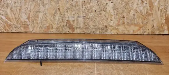 Mitsubishi Outlander Third/center stoplight P5631