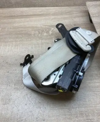 BMW 7 G11 G12 Front seatbelt S1740242309 7402423