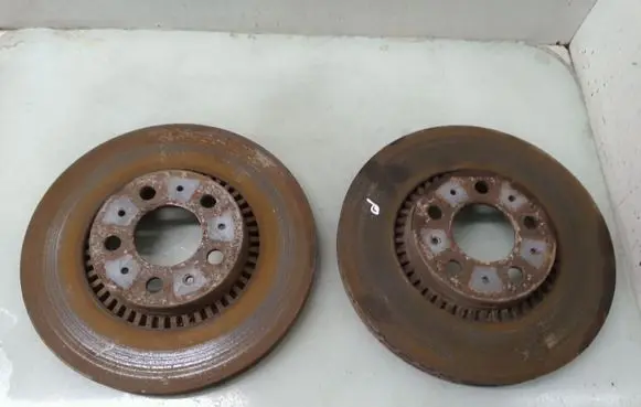 Volvo XC70 Front brake disc 