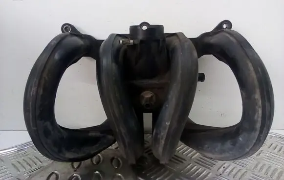 Toyota Yaris Intake manifold 1717723020