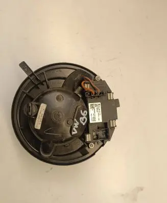 Volkswagen PASSAT B6 Heater blower motor/fan resistor 3C0907521 987651G 2468105380