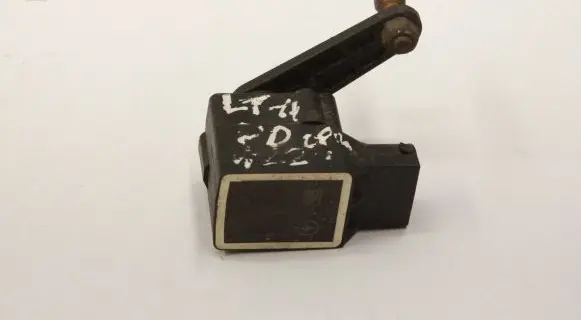 Mercedes-Benz S W221 Air suspension front height level sensor A0105427717