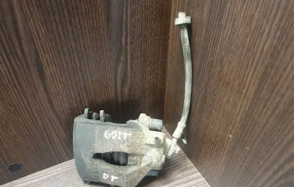 Volkswagen Golf IV Front brake caliper 1K0615124D