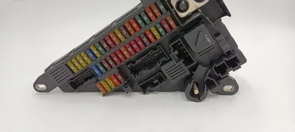 BMW 5 E60 E61 Fuse module 61149138830 9138830