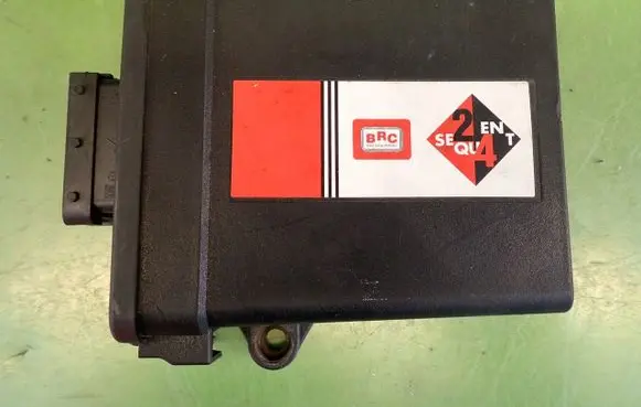 Renault Megane II LP gas control unit module 67R011006