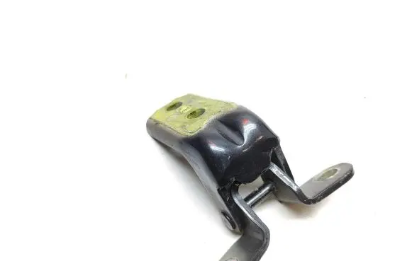 KIA Sorento Front door upper hinge